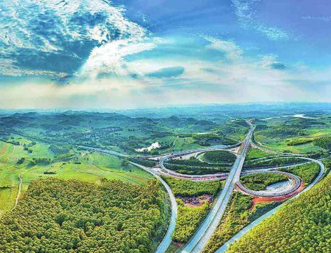 中国一条公路在国外走红，英国媒体称它为全球最美公路，没有之一 
